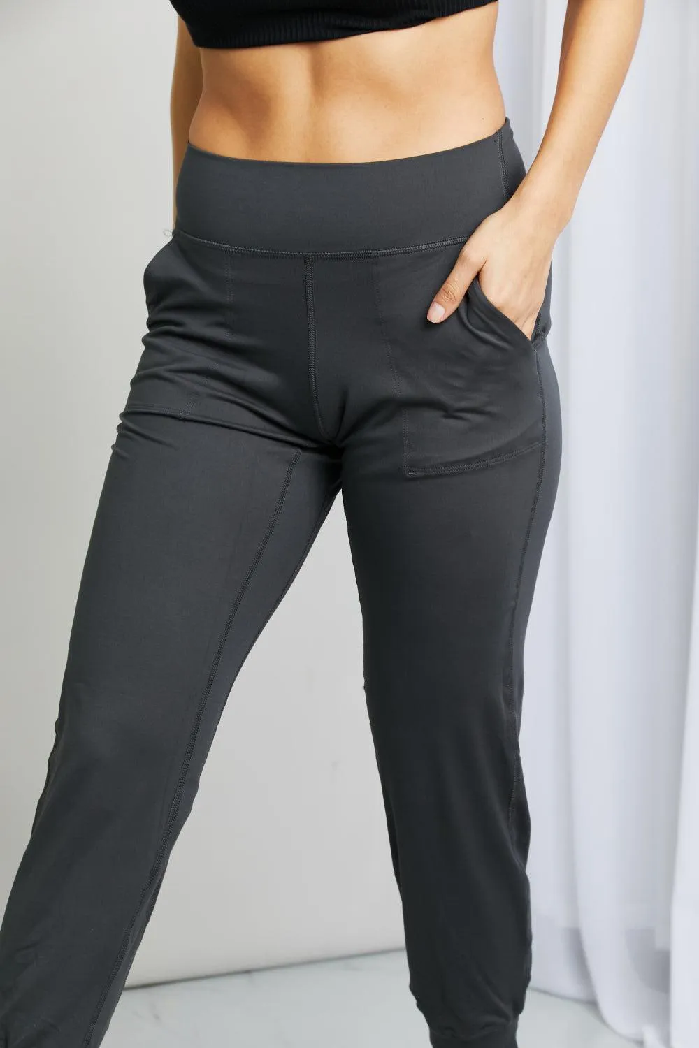 Casual Comfort Wide Waistband Cropped Joggers