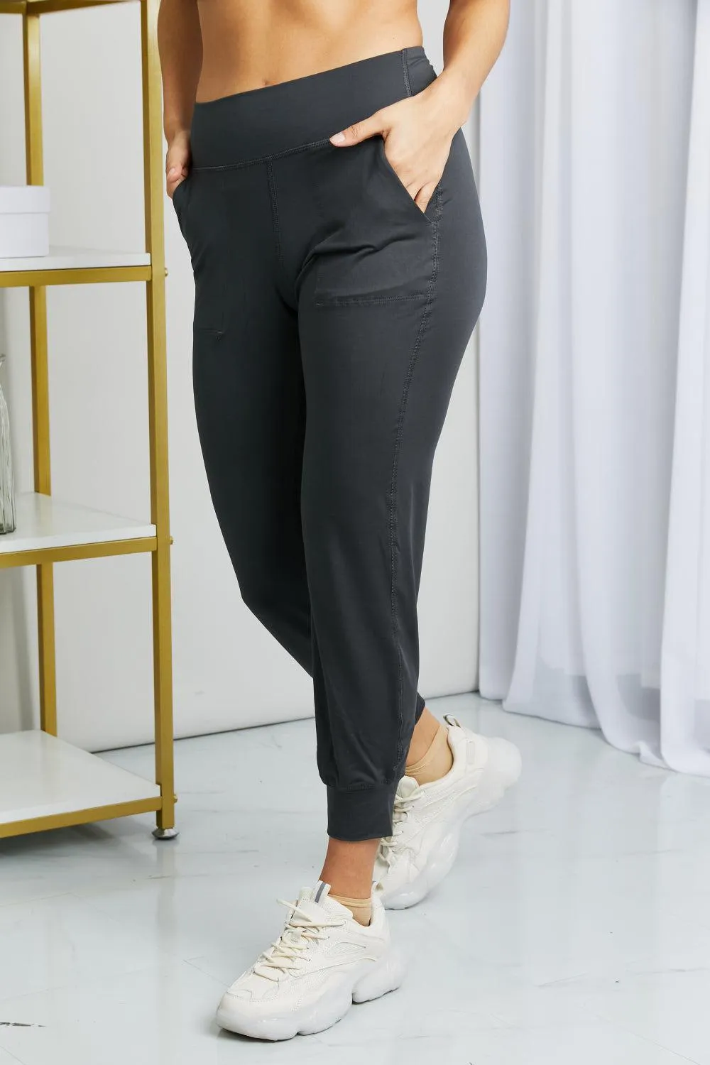 Casual Comfort Wide Waistband Cropped Joggers