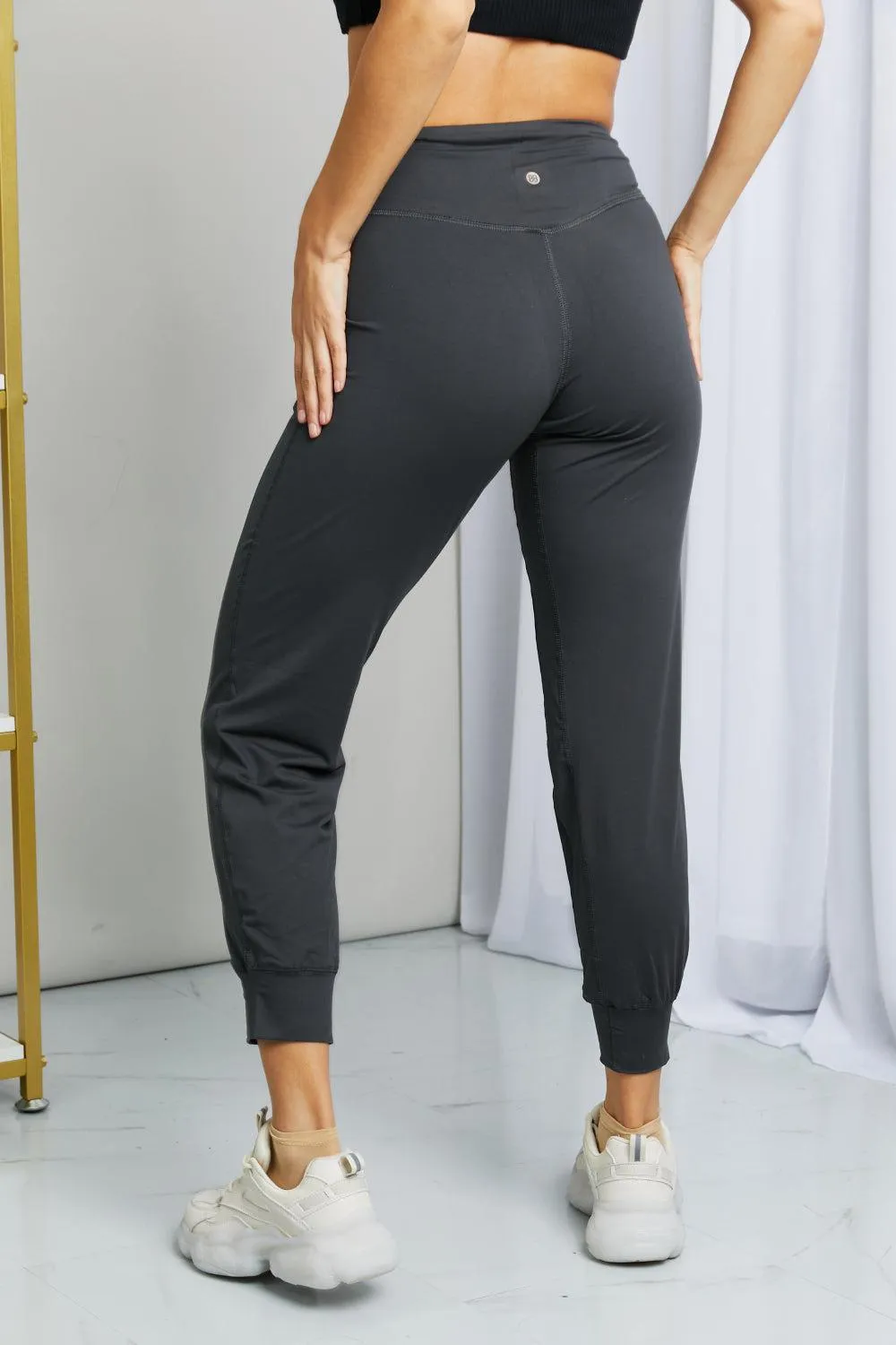 Casual Comfort Wide Waistband Cropped Joggers