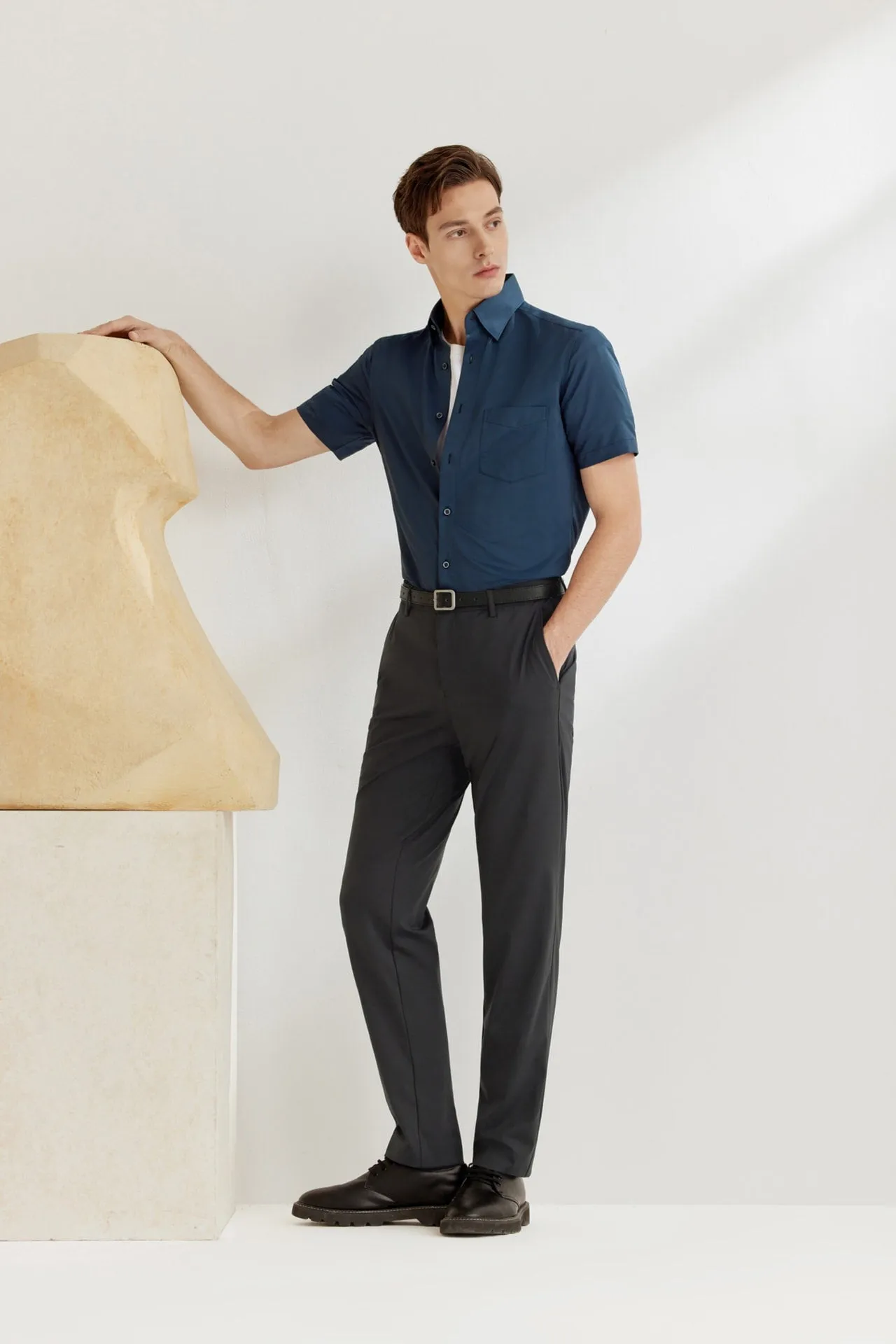 Dry Wicking & Stretch Poplin Shirt in Smart Fit Short Sleeve with Chest Pocket