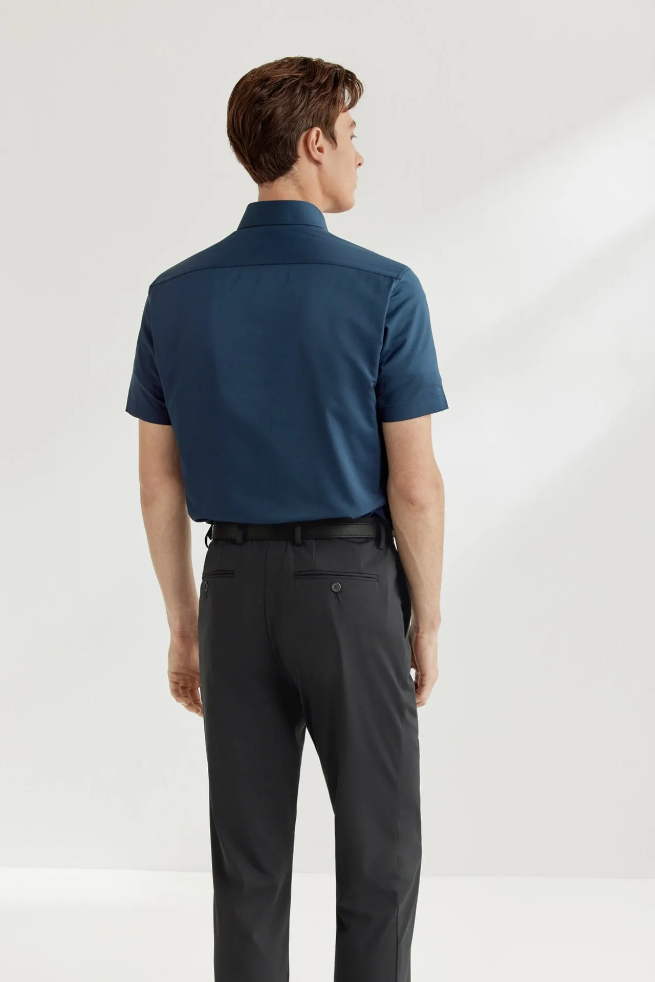 Dry Wicking & Stretch Poplin Shirt in Smart Fit Short Sleeve with Chest Pocket