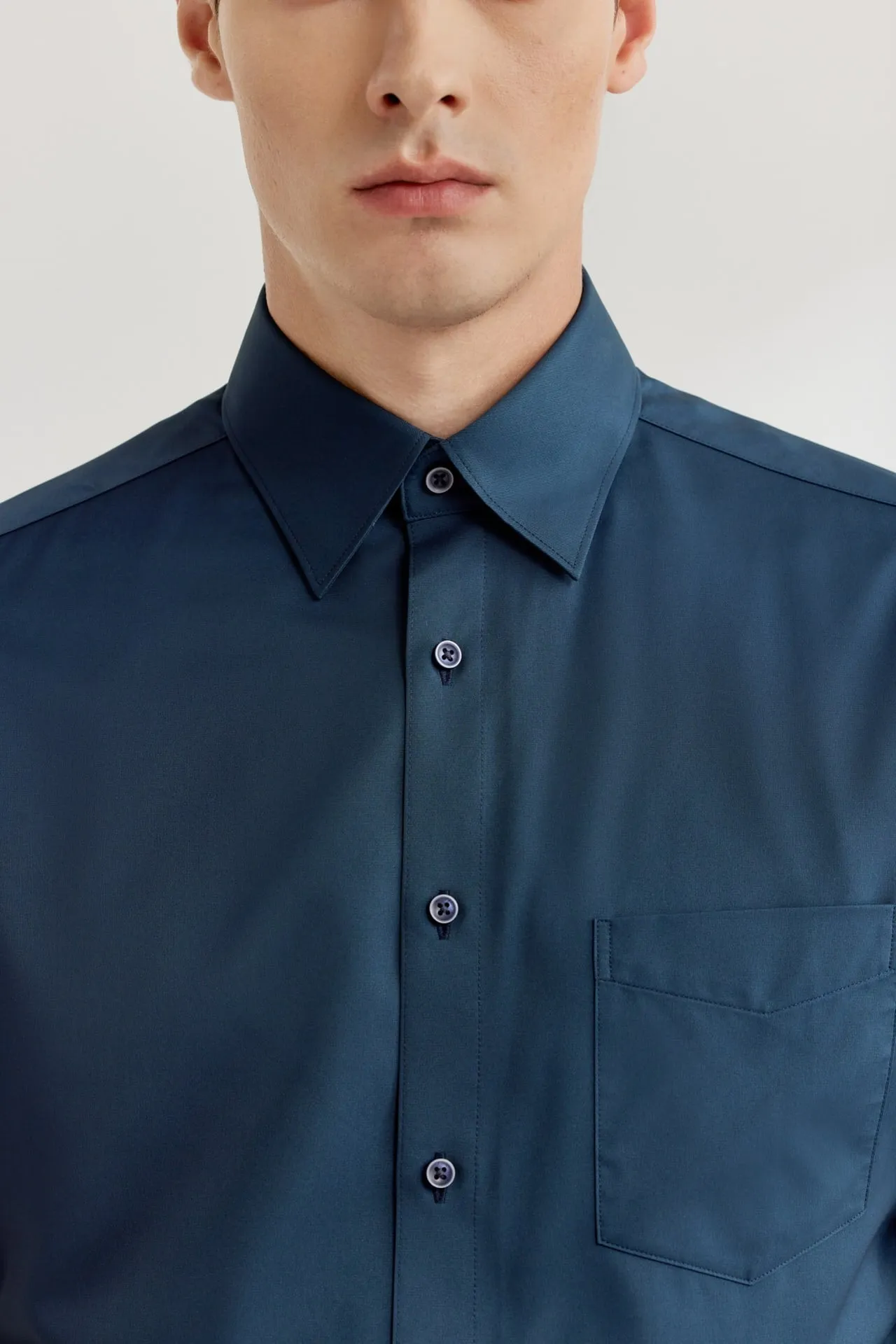 Dry Wicking & Stretch Poplin Shirt in Smart Fit Short Sleeve with Chest Pocket
