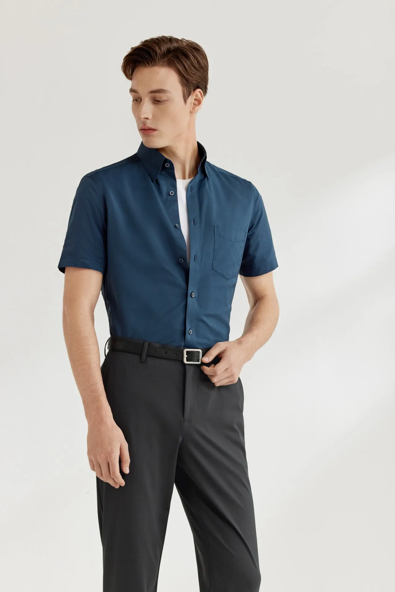 Dry Wicking & Stretch Poplin Shirt in Smart Fit Short Sleeve with Chest Pocket