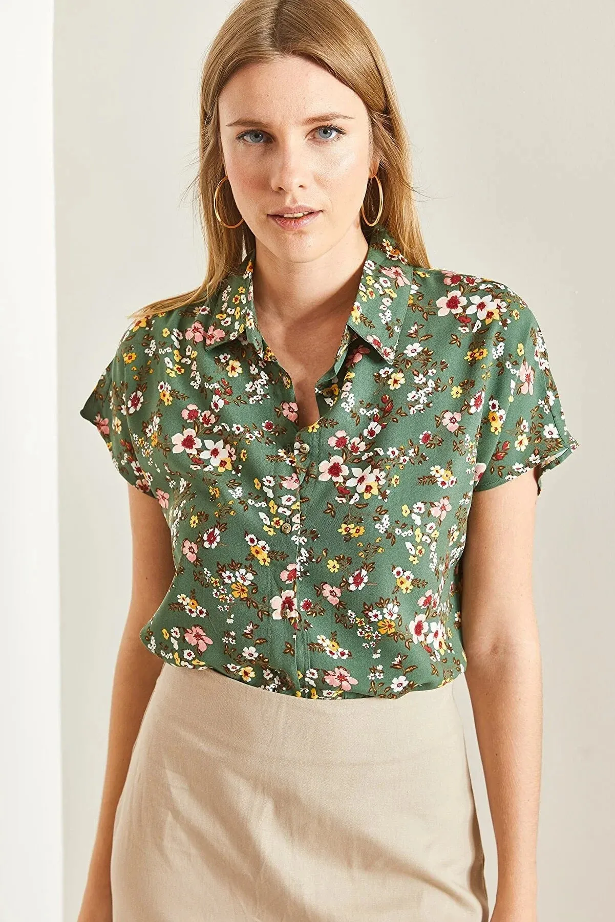 Green Floral Short Sleeve Blouse