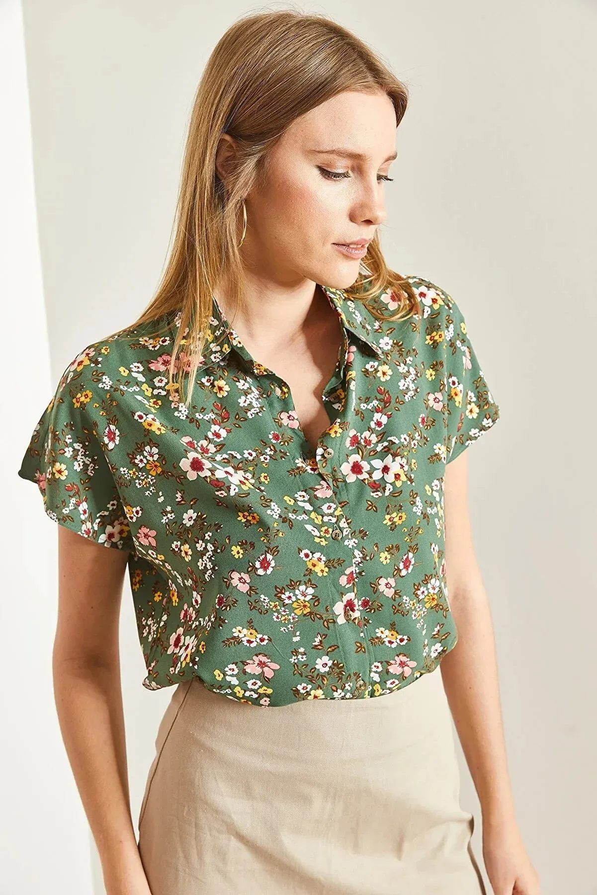 Green Floral Short Sleeve Blouse