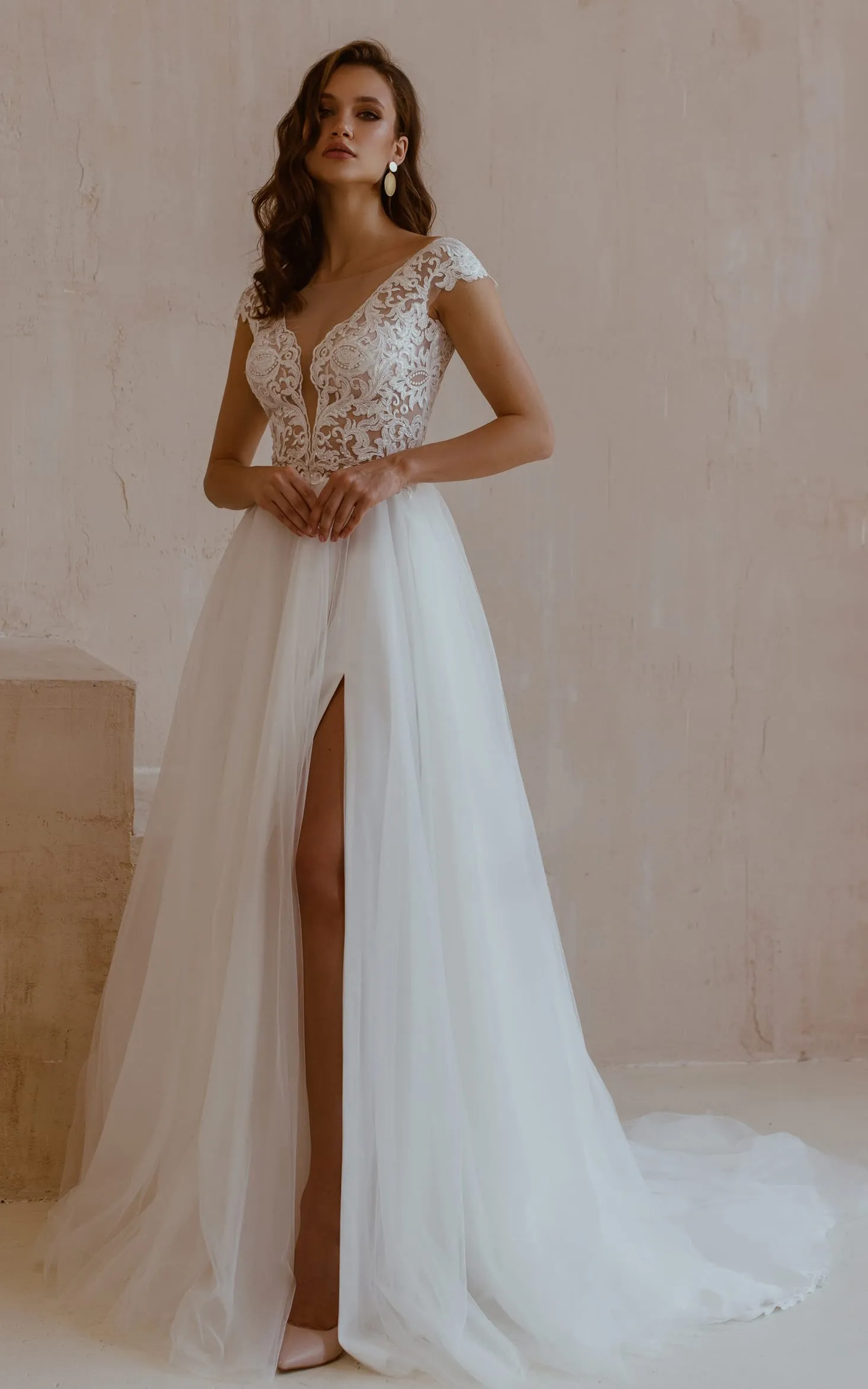 Sexy A Line Lace Tulle Short Sleeve V-neck Sweep Train Wedding Dress with Split Front-715915