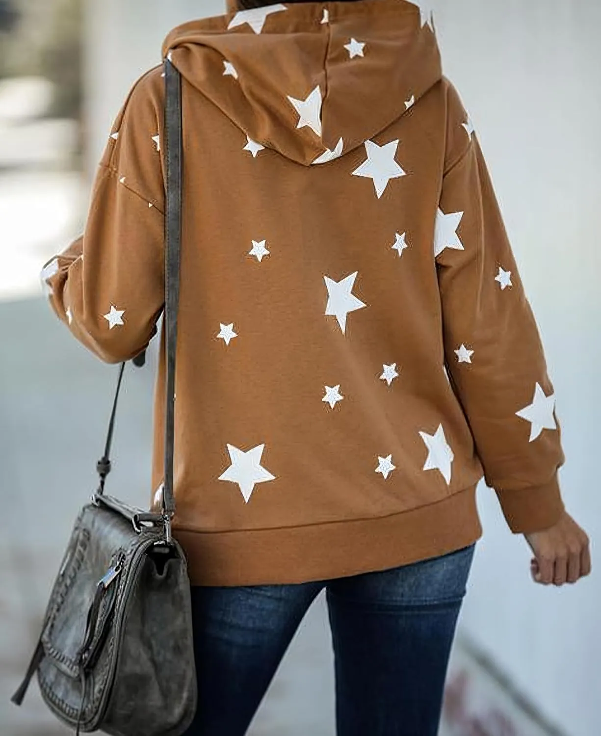 TIAFORD Women's Long Sleeve Star Graphic Hoodies Fall Casual Oversized Hoodie Cute Pullover Tops with Pocket