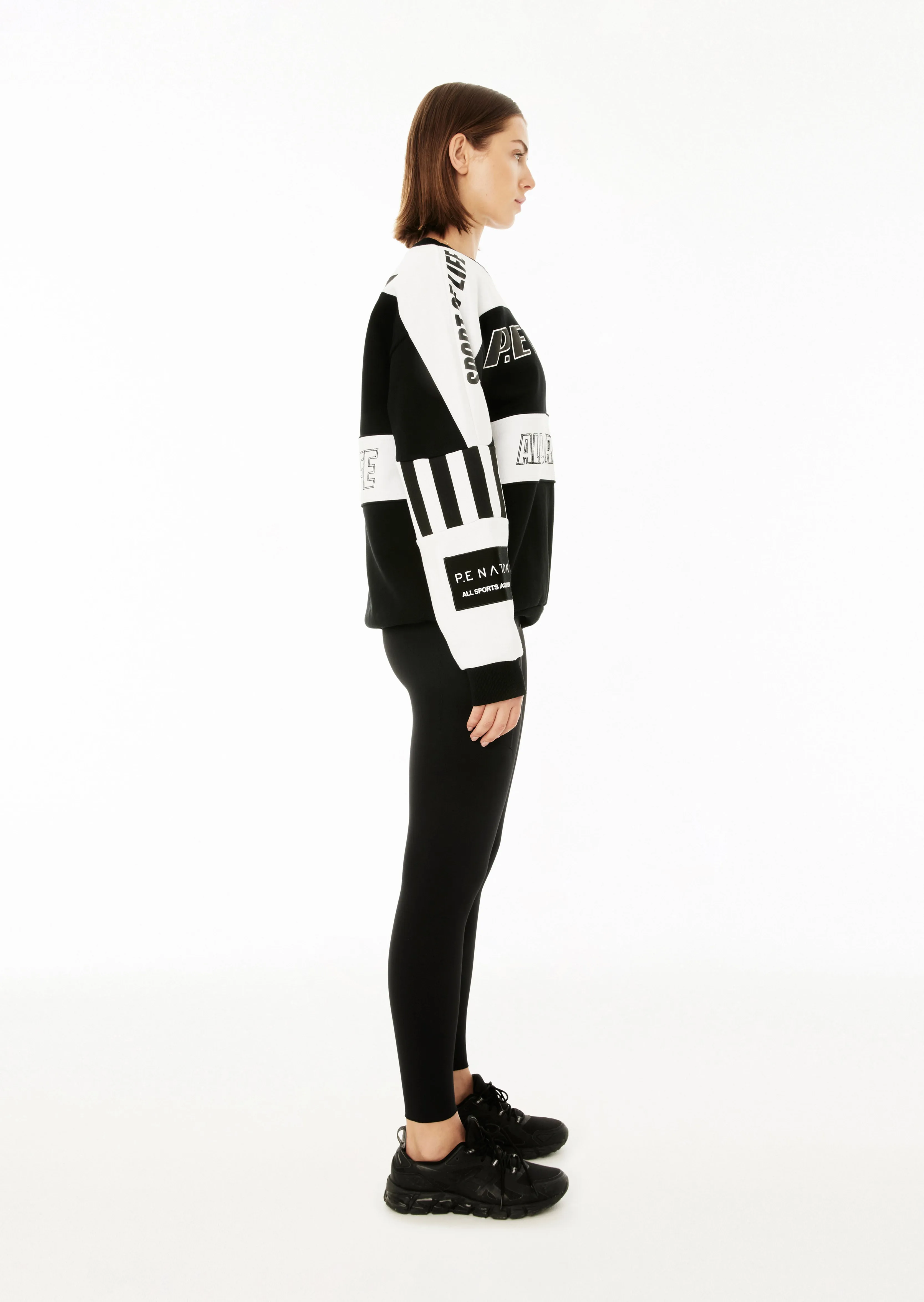 TRACK RECORD SWEAT IN BLACK