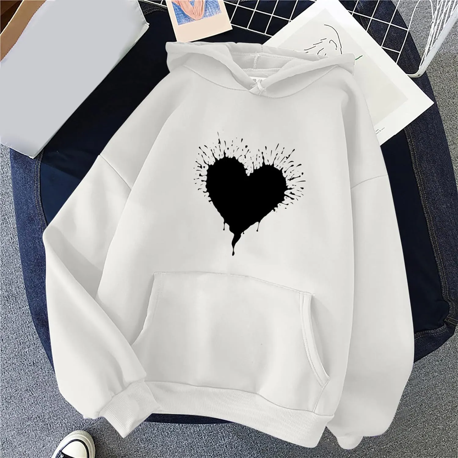 Women's Drawstring Hoodie Long Sleeve Heart Print Cute Pullovers Tops Trendy Kangaroo Pocket Casual Sweatshirt